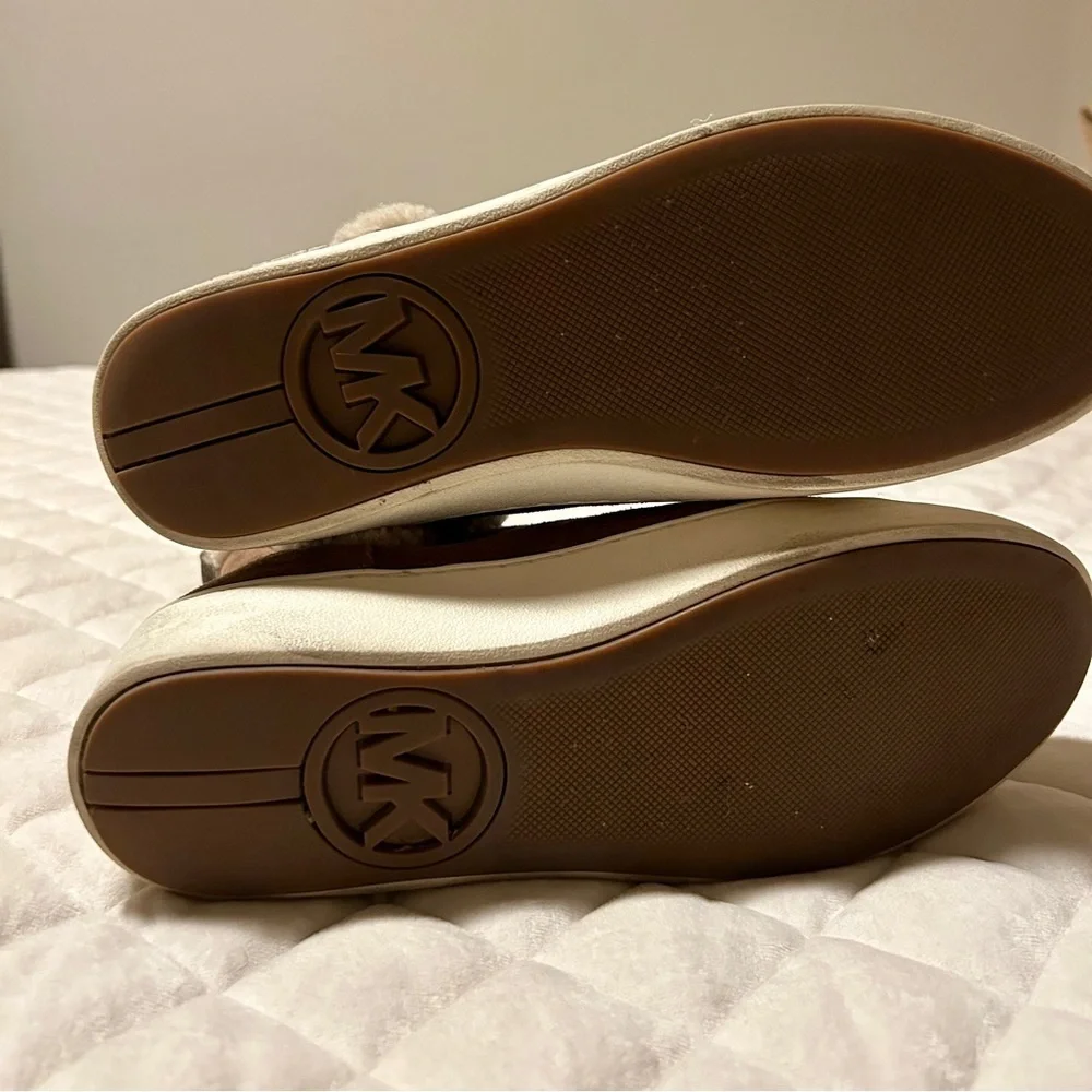 Michael Kors Ashlyn suede shearling-lined booties